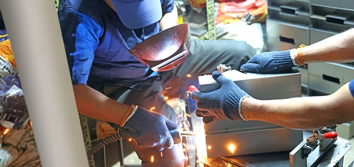 CO2 welding machine for metal fabrication and jointing